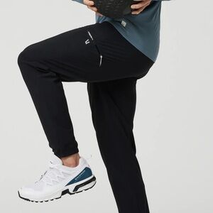 Vuori Fleet Sport Joggers Black men’s large. NWOT